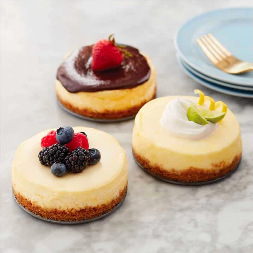 Wilton Mini Springform Set 2 Wilton Mini Springform Set - Image 2