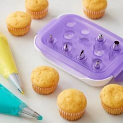 Alternative view of Wilton Starter Decorating Tip Set